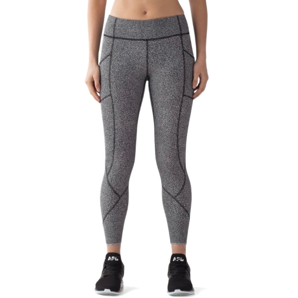Lululemon Black/White Chakra Print Tight Stuff Luxtreme Leggings Size 6